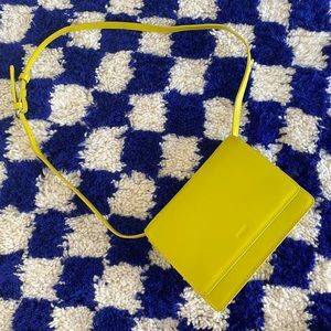 BAGGU small structured crossbody in Citron